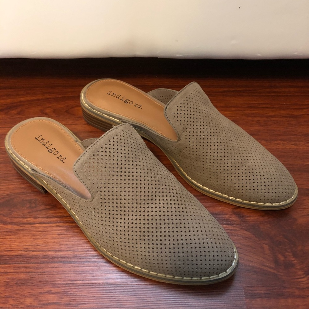 Indigo Rd. Hayes Mules (Taupe)